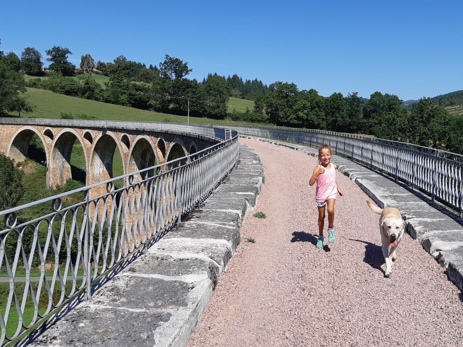 Une promenade sur le viaduc de Juré, Loire (42) avec kukuku-frankreich.fr